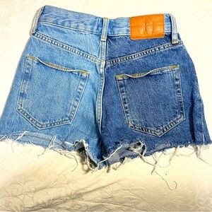 Urban Outfitters BDG Two Tone Contrast Denim Jean Shorts Cutoff High Rise Mom 24